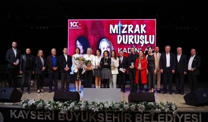 Kayseri'de sergilenen tiyatro oyunu ayakta alkışlandı!