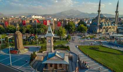 Tarihi güzellikleri ve lezzetleri ile en çok konuşulan illerden olan Kayseri’den çıkmış 11 türkü!