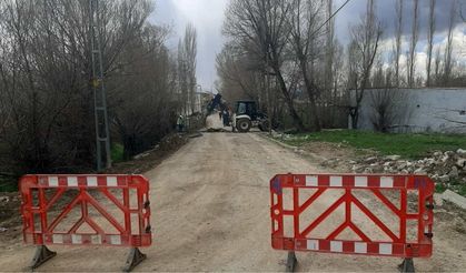 CHP’li belediye Kayseri’de harekete geçti! Altyapı çalışmaları için yol kapatıldı!