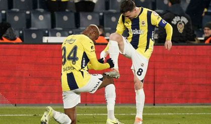 Fenerbahçe, Erzurumspor'u geriden gelerek 3 golle mağlup etti