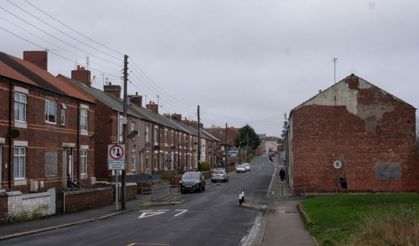 O kasabada yaşamak ister miydiniz? Evler 60 TL’den satılıyor!