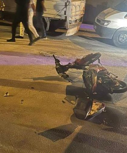 Motosikletle otomobil çarpıştı: 1 yaralı!
