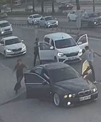 Sürücüye şok müdahale: Lastiğine ateş edildi!