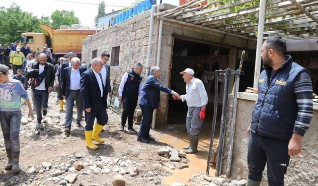 Başkan Büyükkılıç'tan Yahyalı'ya 'Geçmiş Olsun' Ziyareti