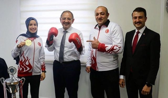 Kayserili Milli Sporcu Hayriye Türksoy Hançer Şampiyon Oldu