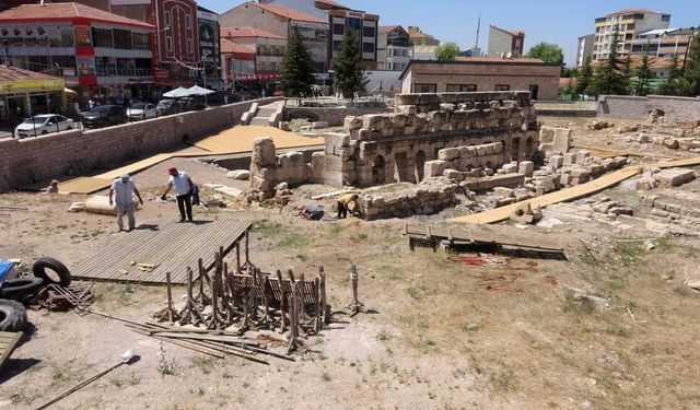2 Bin Yıllık Roma Hamamı Kapılarını Ziyaretçilerine Açıyor