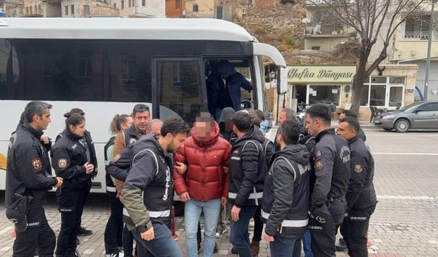 Nevşehir'de Noter Aracılığıyla Rüşvet Operasyonunda 11 Kişi Adliyede