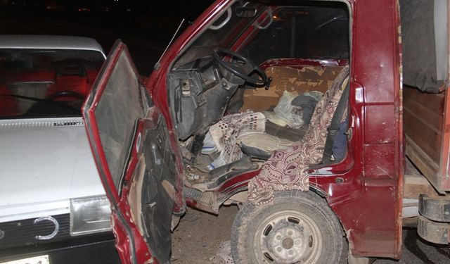 Konya'da Zincirleme Kazada 3 Kişi Yaralandı