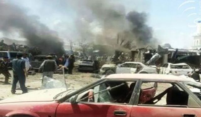 İran Pakistan'a Saldırdı