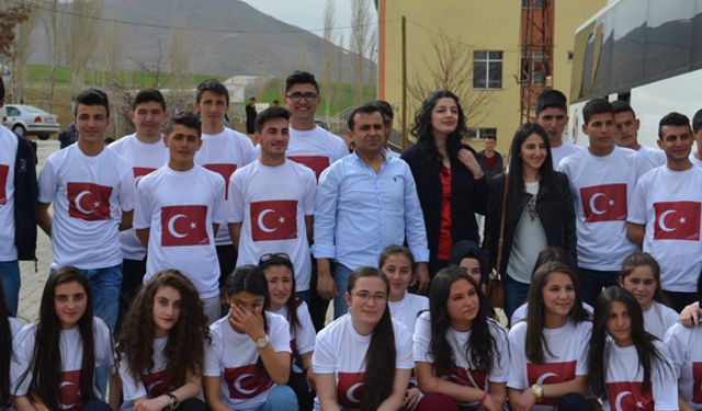 Belediye Öğrencileri Çanakkale'ye Götürdü