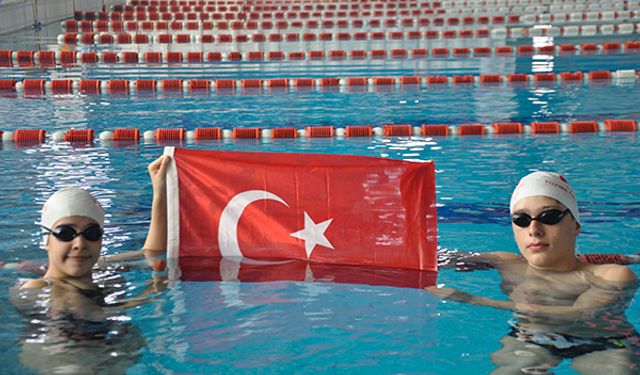 Kayseri’den ilk defa 2 sporcu yüzme milli takımına seçildi