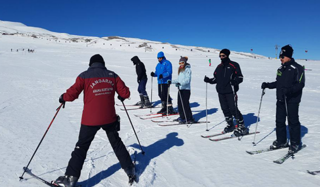 Kayseri UMKE kayak eğitimi tamamlandı