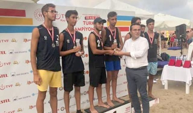 Plajı olmayan şehrin sporcuları Plaj Voleybolu Türkiye şampiyonu oldu 