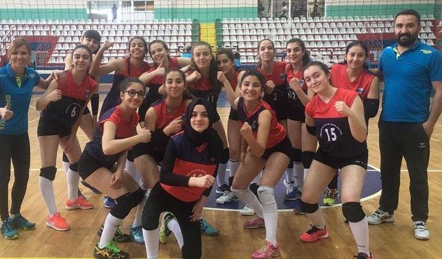 Kayseri OSB Atletikspor, set vermeden Türkiye yarı finallerine yükseldi 