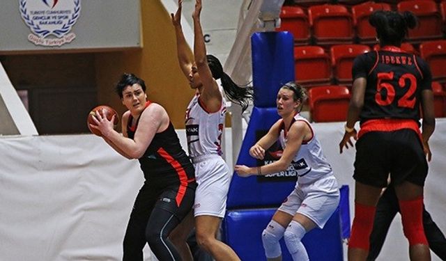 Bellona Kayseri Basketbol Adana'da kazandı 