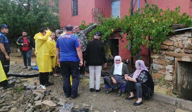 Kayseri'de Sağanak Yağış Sele Neden Oldu! 