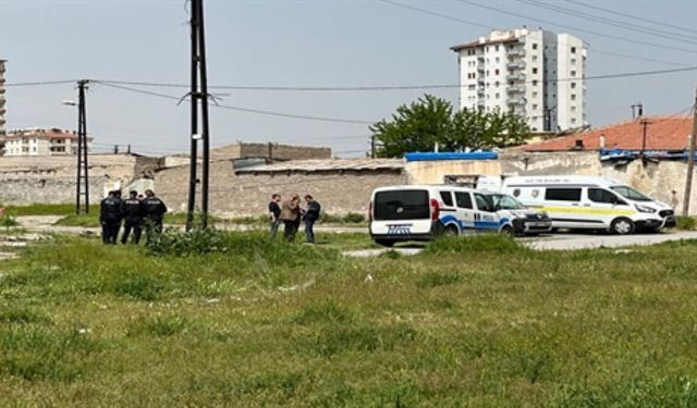 Kayseri’de Silahlı Kavga: Husumetlisini Vurdu