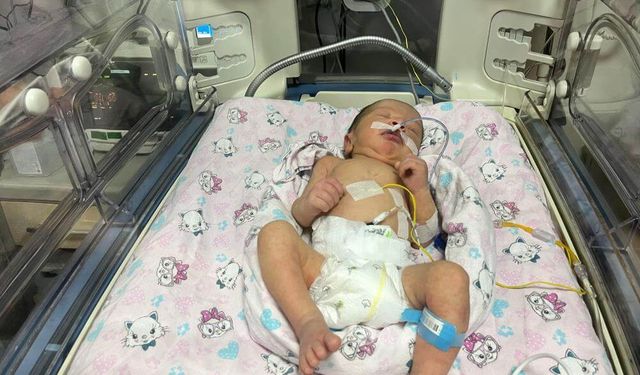 Trafik Kazasında Ölen Hamile Kadının Bebeği Hayata Tutundu!