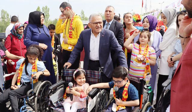Kayseri'de Engelliler İçin Yeni Projeler Geliyor!