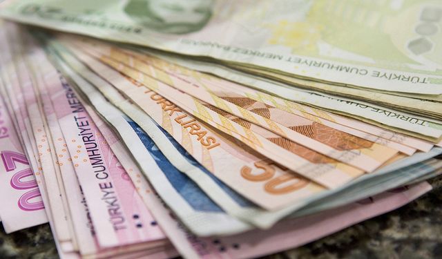 Ailelere yeni duyuru: Başvuran bu şartla 11 bin lira alacak