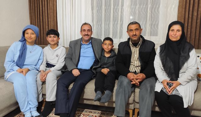 Başkan İlmek’ten depremde evi yıkılan motor ustasına büyük vefa!