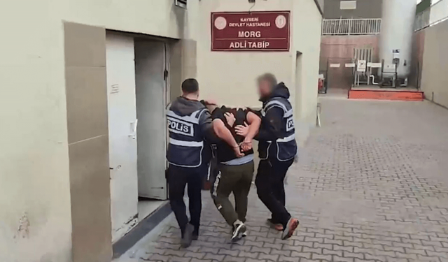 Kayseri'de 27 yıl hapis cezasıyla aranan firari hırsız yakalandı