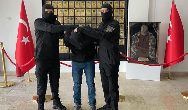 Kayseri’de FETÖ’den aranan ihraç teğmen saklandığı adreste yakalandı!