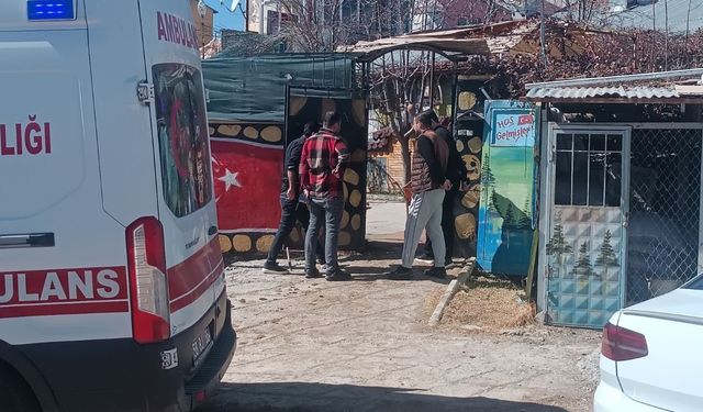 Yabancı uyruklu çobanın cansız bedeni ahırda bulundu!