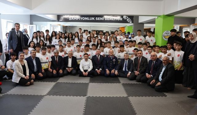Kayseri Valisi Gökmen Çiçek: ERVA Spor Okulları bir meydan okumadır!