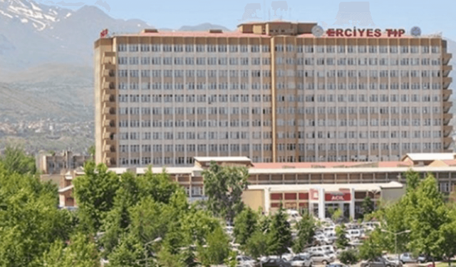 Erciyes Üniversitesi Hastaneleri'nde uyarı: Parkinson hastalığı bu yaşlarda ortaya çıkıyor!