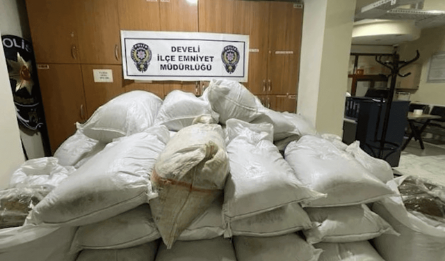 Develi’de kaçak tütün operasyonu! 1 ton 102 kilo ele geçirildi