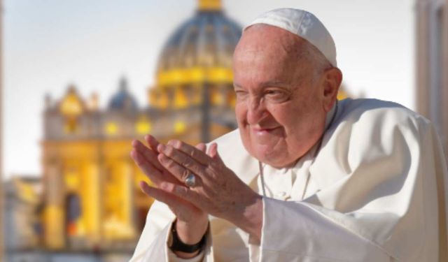 Dünya'nın konuştuğu Katoliklerin Lideri Papa Francis hayatını kaybetti!