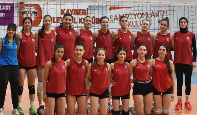 Kayseri Yıldız Kızlar Voleybol takımı Aksaray yolcusu!