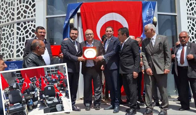 Takdir toplayan hareket! Kayseri'de 50 adet akülü araç dağıtımı yapıldı!