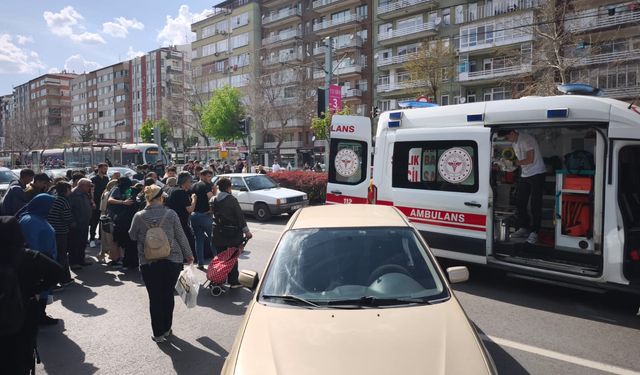 Kayseri'de  kız çocuğuna araba çarptı!