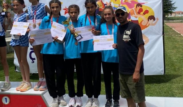 Yıldız Kızlar Atletizm takımı Kayseri'ye büyük başarı ile döndü!