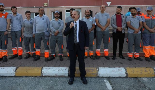 Başkan Palancıoğlu mesaiye bakın nasıl başladı?