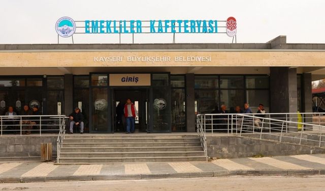 Kayseri'de özel etkinlik! Emekliler Kafeteryası'nda bakın ne yaptılar!