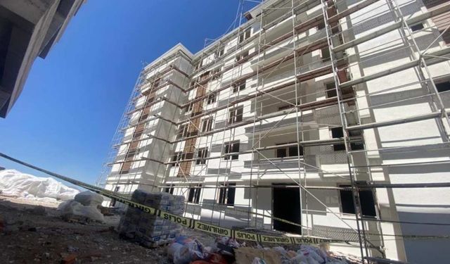 Kahreden ölüm! 71 yaşındaki inşaat işçisi ilk iş gününde 6. kattan düştü