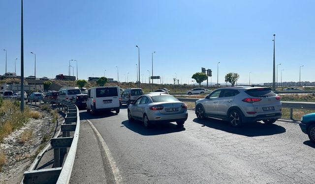 Kayseri'de trafik kilitlendi: YKS telaşı kazaya neden oldu!