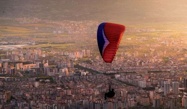 90'lar rüzgarı Kayseri'de esecek: Ünlü şarkıcı Çelik bakın ne zaman geliyor?