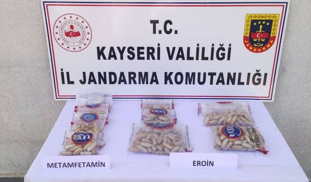 Kayseri'ye sokmak isterken yakalandılar! Mide ve bağırsaklarından 3 kilo narkotik madde çıktı