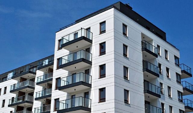 Ev kredisi ödeyenler dikkat: Taksitler sil baştan oluyor... İşte tarihi iddia