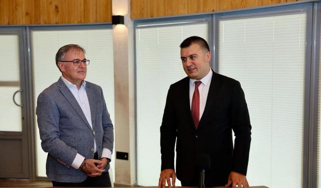 Ağrı'ya atanan Hacılar Kaymakamı Burak Dertlioğlu'na duygusal veda