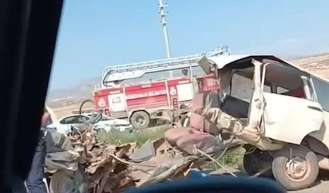 Kayseri yolunda feci kaza: Otomobil kağıt gibi ezildi! 1 ölü
