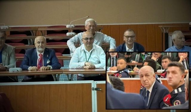 Kayserili siyasetçiden Ümit Özdağ’ın tahliyesi sonrası mutluluk pozu: Nerede kalmıştık!