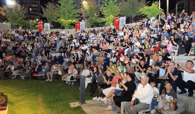 Talas'ta sanat dolu bir gece: Hoş Seda gönülleri fethetti!