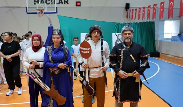 Hacılar'da tatile spor vurgusu: Yaz okulları tüm çoşkusu ile açıldı!