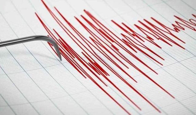 Son dakika... Ege Denizinde korkutan deprem!