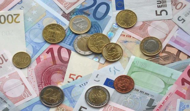 Dolar ve Euro yatırımcısı dikkat! Uzmanından uyarı geldi